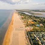 Bright Flat With Pools Апартаменты Бибионе